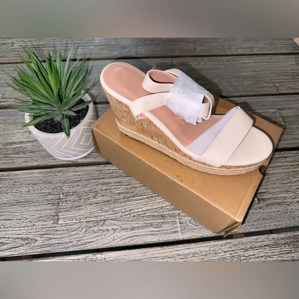 NWT Women’s off-white Espadrilles Wedge Slingback Sandals, Buckle Straps, Sz 10
